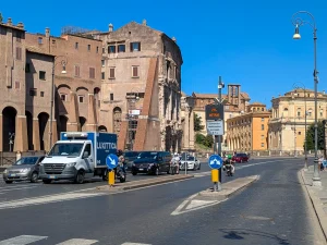 Control active ZTL Italy restricted traffic zone